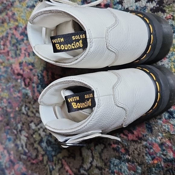 Dr. Martin's AirWair boots - Picture 4 of 9